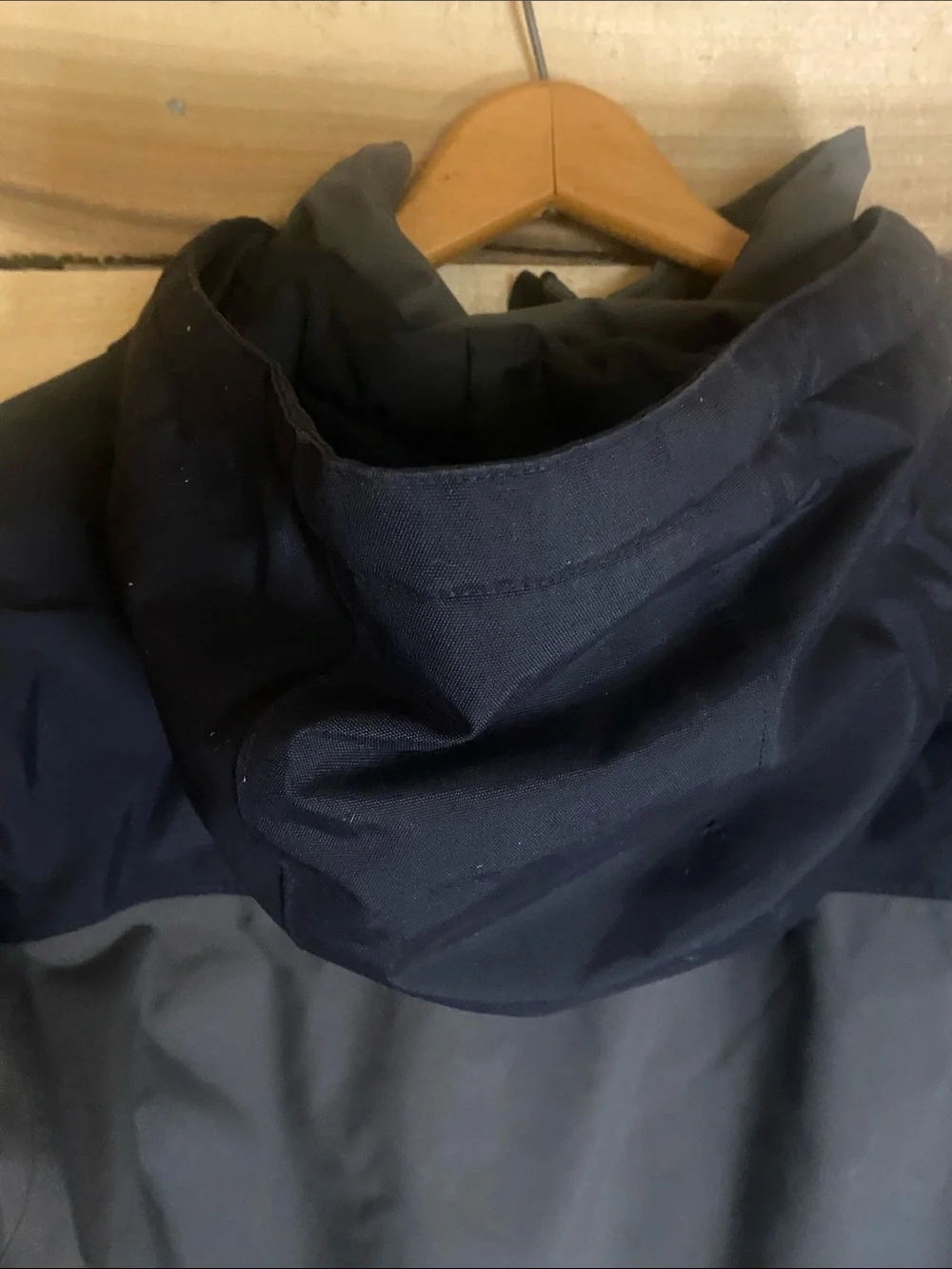 Duluth Trading Whaleback waterproof Men's Two-Tone Gray Black Hooded jacket LT